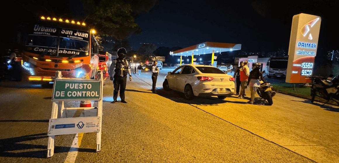 Operativos de seguridad y movilidad en Copacabana deja 11 vehículos inmovilizados
