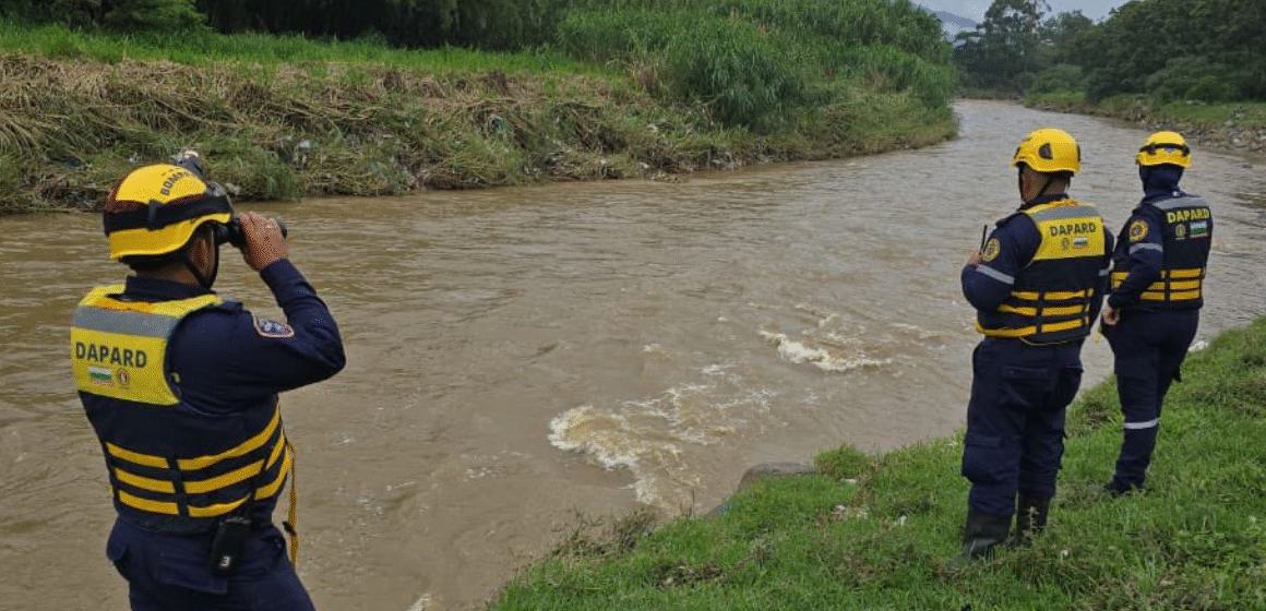 Encuentran cuerpo de habitante de calle arrastrado por lluvias al río Medellín