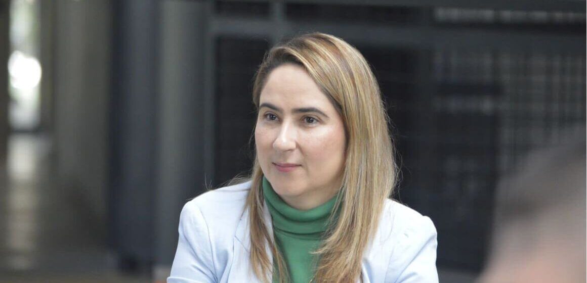 Alexandra Agudelo, exsectretaria de educación de Daniel quintero, inhabilitada por 8 años.