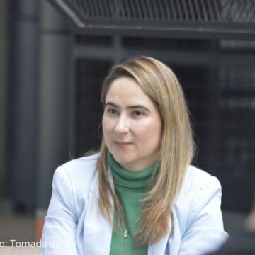 Alexandra Agudelo, exsectretaria de educación de Daniel quintero, inhabilitada por 8 años.