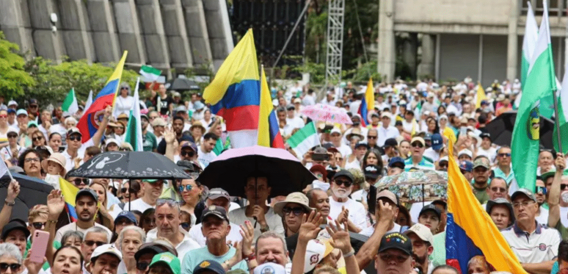 En foco Concentración en la alpujarra en contra del tarimazo de Petro