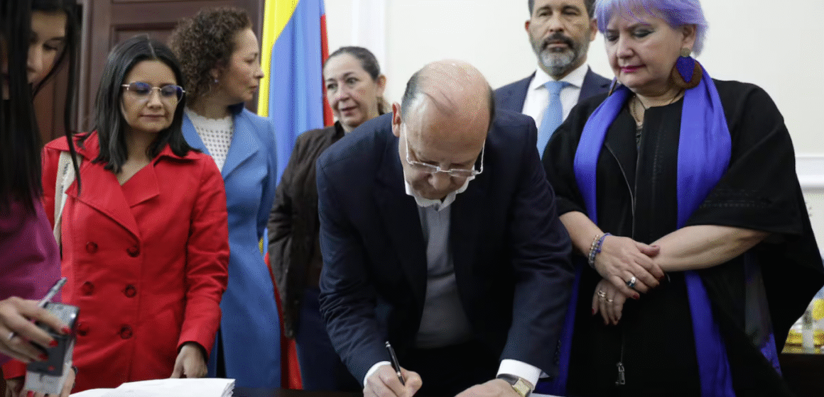 El Gobierno Petro radica su última reforma tributaria en el Congreso: busca recaudar $26,3 billones en 2026