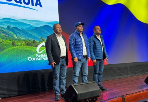 Carlos Andrés Trujillo renuncia al Senado y prepara su regreso a la Alcaldía de Itagüí