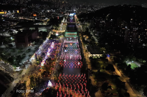 Medellín encendio el alumbrado navideño