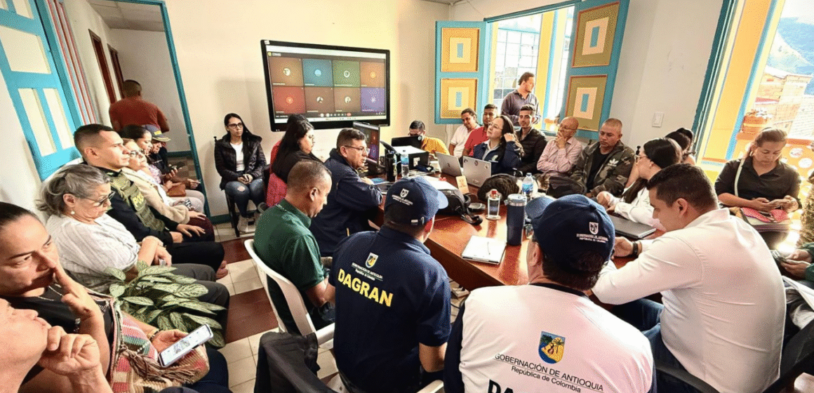 En foco (3) Gobernador Andrés Julián anuncia plan de recuperación estructural en Pueblorrico tras emergencia que dejó tres fallecidos