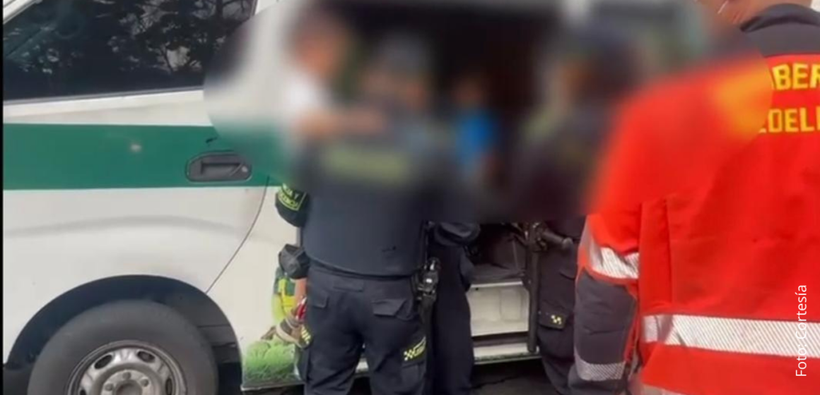 Autoridades de Medellín rescatan a tres niños abandonados en una vivienda de Robledo