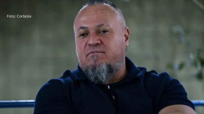 Renuncia de alias “Pesebre” reaviva críticas del alcalde de Medellín a la paz urbana