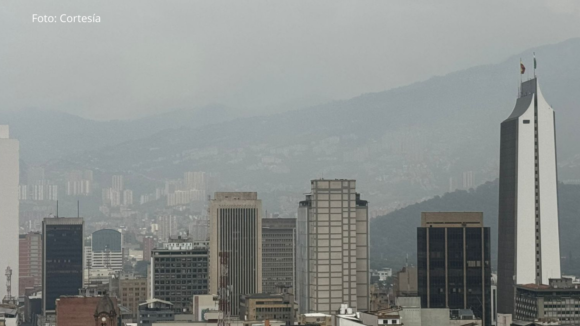 Autoridades alertan sobre periodo crítico de calidad del aire en el Valle de Aburrá y piden acciones preventivas