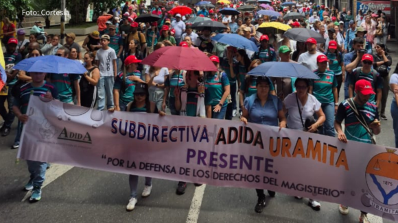 Paro docente en Antioquia por fallas en servicio de salud