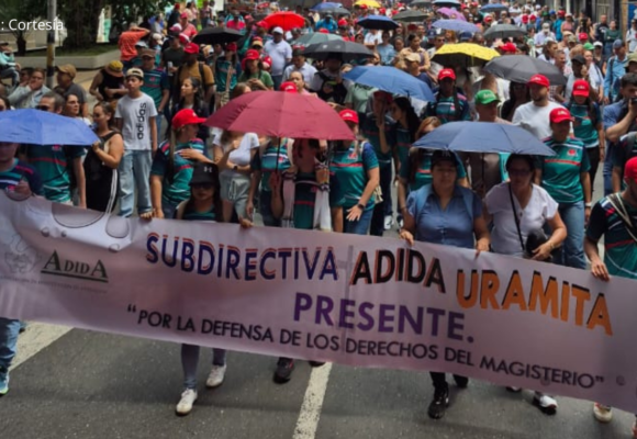 Paro docente en Antioquia por fallas en servicio de salud