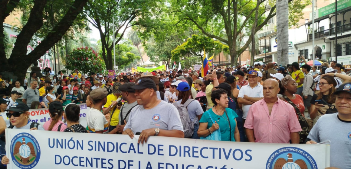 En foco (21) Gobernación de Antioquia advierte que no pagará a docentes que participen en paro de 72 horas