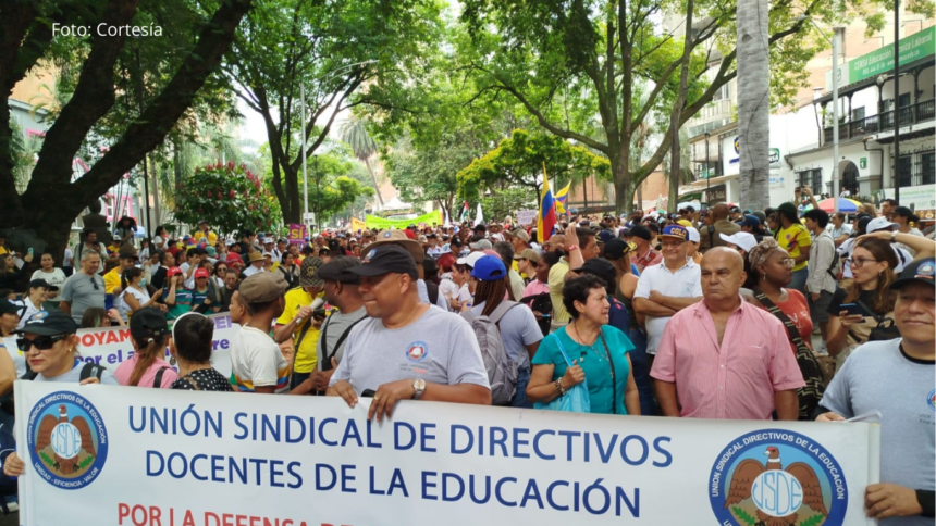 Gobernación de Antioquia advierte que no pagará a docentes que participen en paro de 72 horas