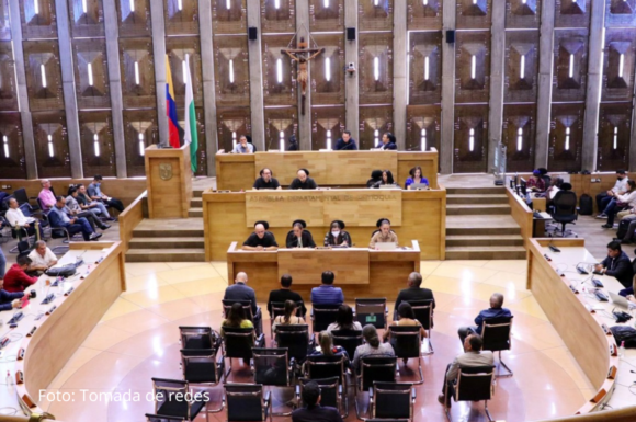 Queja disciplinaria contra diputados por declarar “persona no grata”