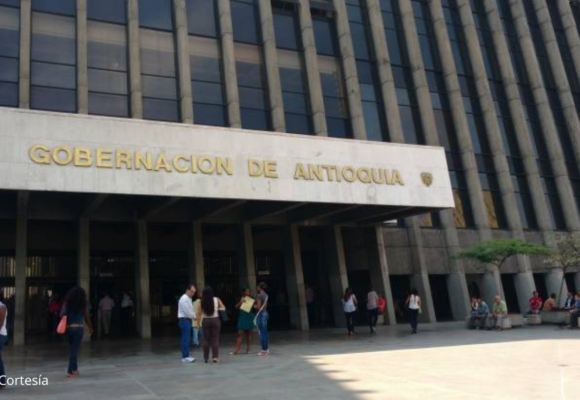 Gobernación demanda presupuestos de al menos 50 municipios de Antioquia y abre incertidumbre sobre la ejecución de 2026