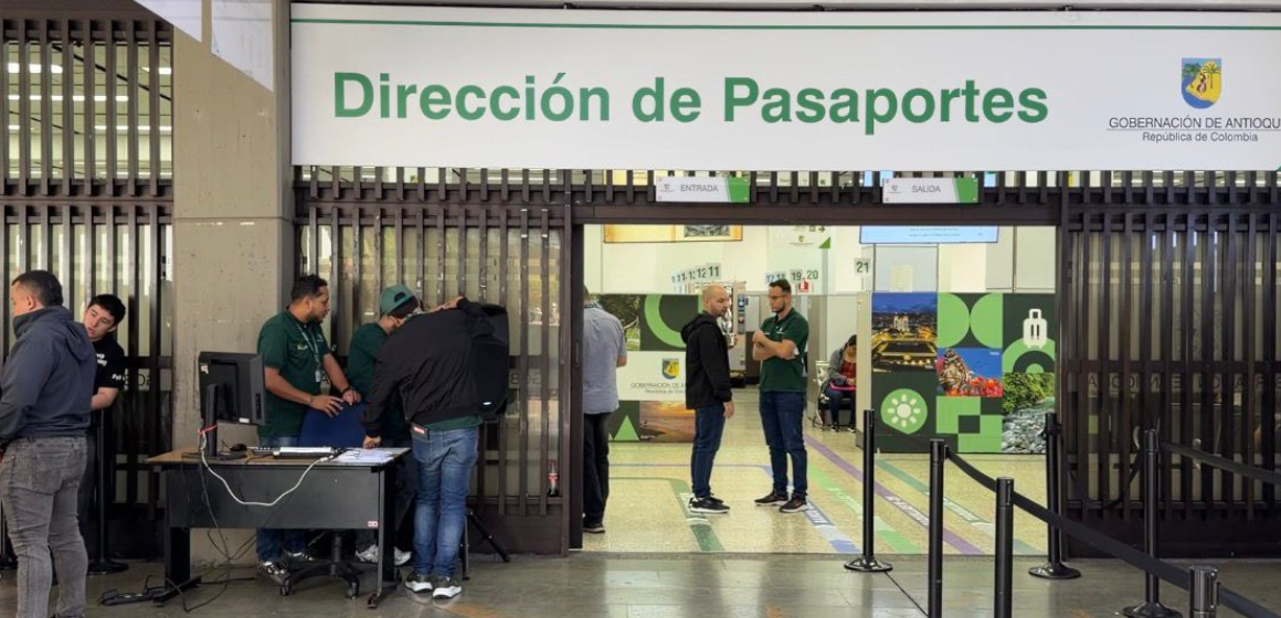 Caída nacional del sistema de pasaportes. Más de 2000 documentos sin expedir en Antioquia