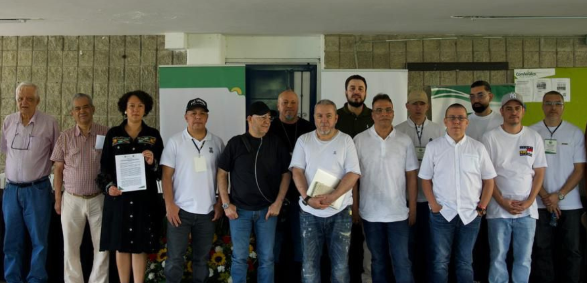 Se reanuda mesa Paz Urbana tras suspensión por polémica parranda Se reanuda mesa Paz Urbana tras suspensión por polémica parranda