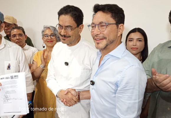Carlos Caicedo se une a Iván Cepeda a días de elecciones a la Presidencia