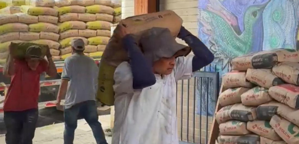 Gobernación entrega materiales para reconstruir viviendas afectadas por el terremoto Gobernación entrega materiales para reconstruir viviendas afectadas por el terremoto