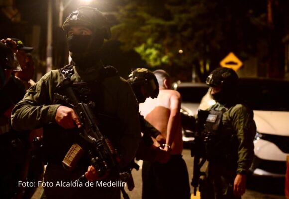 Golpe a ‘Los Conejos’: capturan a 23 personas por presunto tráfico de drogas en Medellín