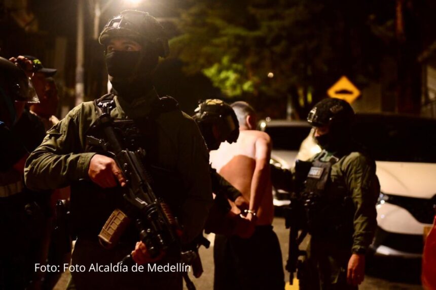 Golpe a ‘Los Conejos’: capturan a 23 personas por presunto tráfico de drogas en Medellín