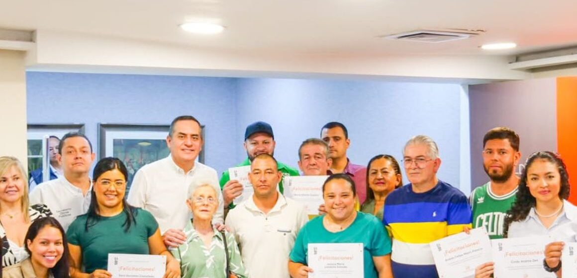 Envigado entrega más de $1.300 millones en subsidios de vivienda a 25 familias Envigado entrega más de $1.300 millones en subsidios de vivienda a 25 familias