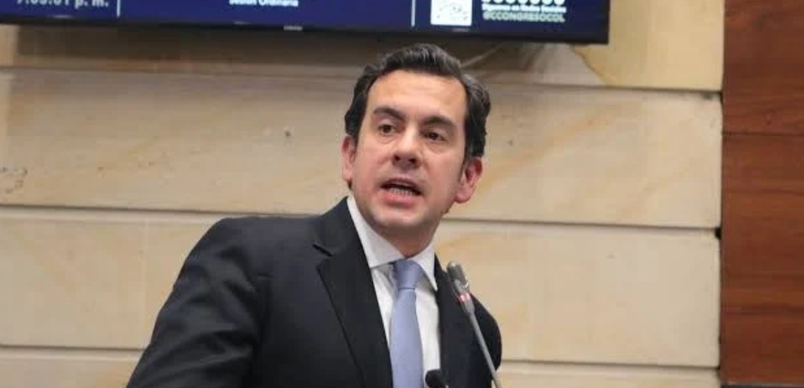 Sale Rodrigo Lara del Ministerio del Interior: Alejandro Ordóñez será su reemplazo