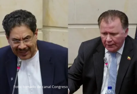 Tensión entre el ministro de Agricultura e Iván Cepeda en Congreso